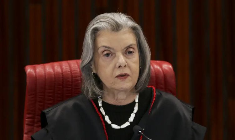 Ministra Cármen Lúcia