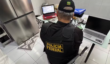 Operação da PF prende homem que compartilhou quase 5 mil imagens de abuso infantojuvenil. (Foto: Divulgação/Polícia Federal) Operação da PF prende homem que compartilhou quase 5 mil imagens de abuso infantojuvenil. (Foto: Divulgação/Polícia Federal)