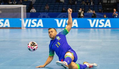 Rafa Santos em ação pela seleção brasileira na Copa do Mundo de Futsal (Foto: Leto Ribas/CBF) Rafa Santos em ação pela seleção brasileira na Copa do Mundo de Futsal (Foto: Leto Ribas/CBF)