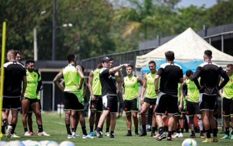 Rafael Paiva em treino do Vasco