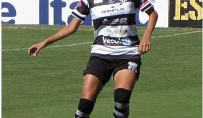 Sandra, zagueira contratada pelo Atlético-PI (Foto: Reprodução) Sandra, zagueira contratada pelo Atlético-PI (Foto: Reprodução)