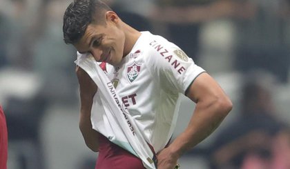 Thiago Silva se recupera de lesao no calcanhar (Foto: Gilson Lobo/AGIF)