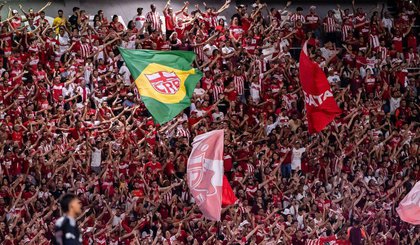 Torcida do CRB no estádio Rei Pelé (Foto: Divulgação/Francisco Cedrim/CRB) Torcida do CRB no estádio Rei Pelé (Foto: Divulgação/Francisco Cedrim/CRB)