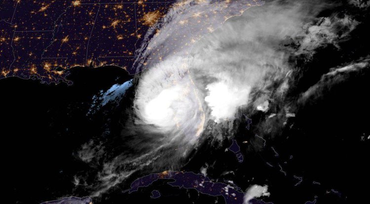 Um satelite da NOAA captura o furacao Milton