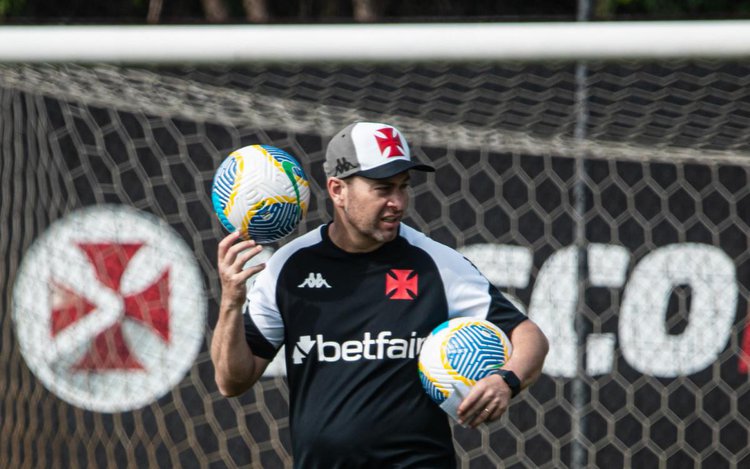 Vasco de Rafael Paiva tem confronto direto importante por vaga na Libertadores