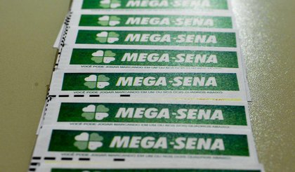 Bilhetes de aposta da mega-sena (Foto: Marcello Casal Jr / Agência Brasil) Bilhetes de aposta da mega-sena (Foto: Marcello Casal Jr / Agência Brasil)