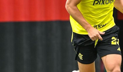 David Luiz em treino no Flamengo (Foto: Marcelo Cortes / CRF) David Luiz em treino no Flamengo (Foto: Marcelo Cortes / CRF)