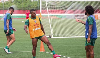 Douglas Costa e Marcelo em treino do Fluminense (Foto: Marcelo Golçalves / Fluminense) Douglas Costa e Marcelo em treino do Fluminense (Foto: Marcelo Golçalves / Fluminense)