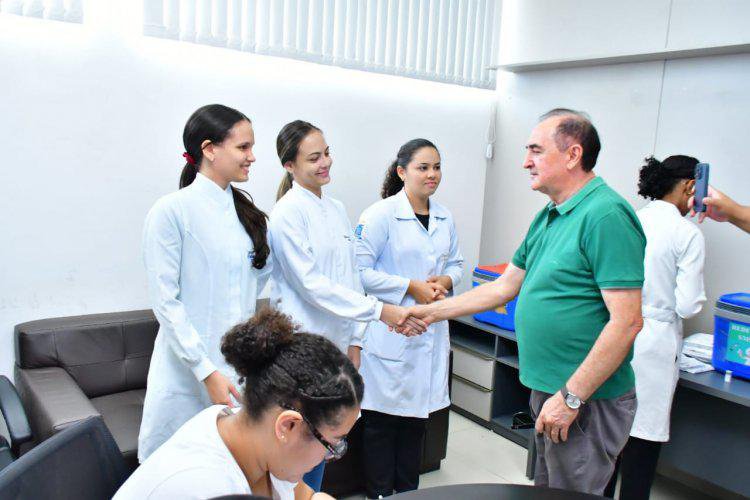Floriano realiza ação estratégica de atualização vacinal para servidores municipais