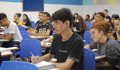 Governo Lula anuncia bolsa de R$ 500 para estudantes de licenciatura com novo programa Pé-de-Meia (Foto: Divulgação/CEV) Governo Lula anuncia bolsa de R$ 500 para estudantes de licenciatura com novo programa Pé-de-Meia (Foto: Divulgação/CEV)