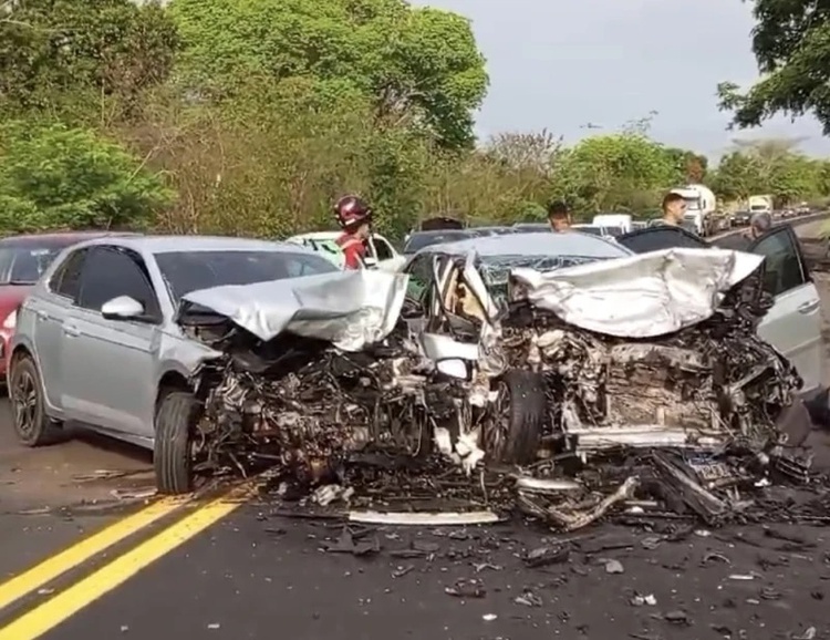 Grave acidente entre Teresina e Altos deixa cinco feridos
