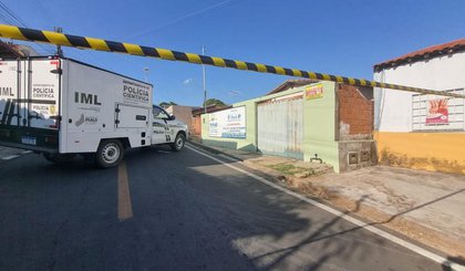 Homem é assassinado a tiros dentro de casa na Zona Sudeste de Teresina (Foto: Pedro Lima/ g1 Piauí)