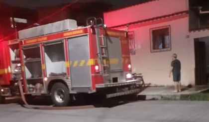 Homem incendiou casa por não aceitar fim do relacionamento. (Foto: Reprodução/Redes sociais) Homem incendiou casa por não aceitar fim do relacionamento. (Foto: Reprodução/Redes sociais)