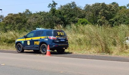 Homens morrem em grave acidente de moto em Picos (Foto: PRF-RR / Divulgação) Homens morrem em grave acidente de moto em Picos (Foto: PRF-RR / Divulgação)