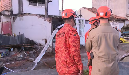 Idosa dormia quando casa foi atingida pela enxurrada. (Foto: Anne Poly/TV Globo)