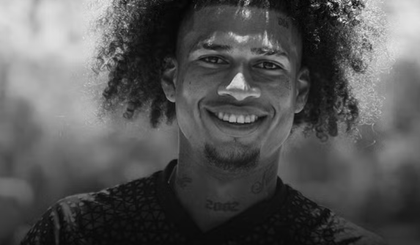 Marco Angulo faleceu aos 22 anos, após ficar 35 dias em coma. (Foto: LDU)