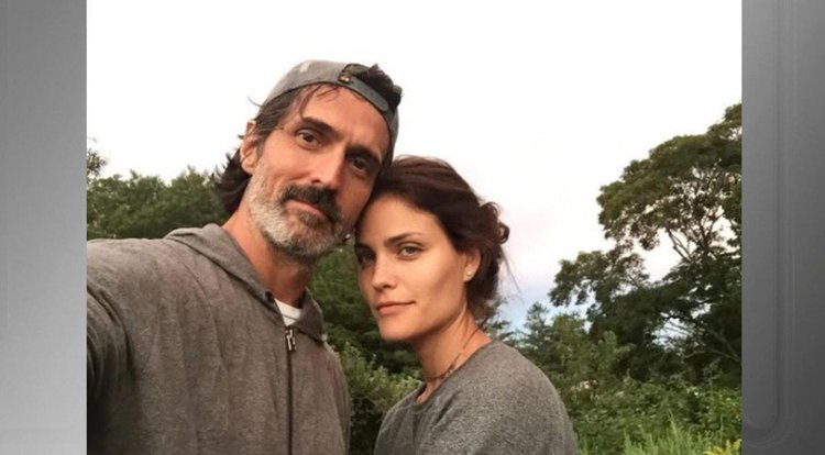Modelo Luciana Curtis e seu marido, o fotógrafo Henrique Gendre