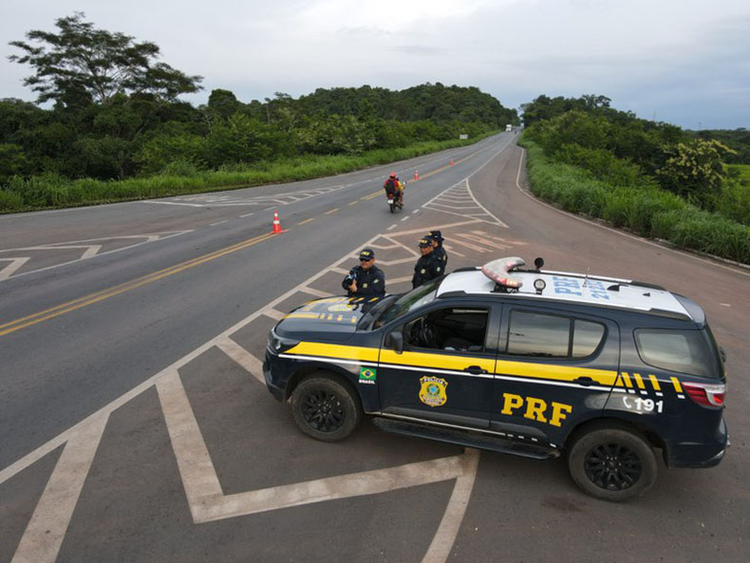 Motociclista de 31 anos morre em colisão com ônibus na BR-316, em Monsenhor Gil