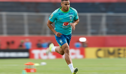 Murillo celebra contato com ídolos na seleção: 'Quero saber a história deles e contar a minha' (Foto: Rafael Ribeiro / CBF) Murillo celebra contato com ídolos na seleção: 'Quero saber a história deles e contar a minha' (Foto: Rafael Ribeiro / CBF)