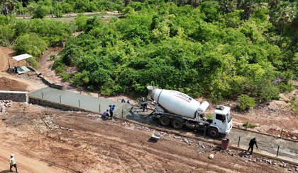 Passagem molhada na localidade Rio Branco está em fase de conclusão (Foto: Divulgação / Prefeitura Municipal de Floriano)