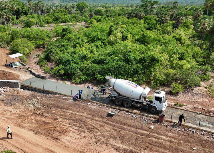 Passagem molhada na localidade Rio Branco está em fase de conclusão