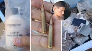 Polícia Militar apreende drogas, munições e granada em Teresina; suspeito é preso (Foto: Reprodução) Polícia Militar apreende drogas, munições e granada em Teresina; suspeito é preso (Foto: Reprodução)
