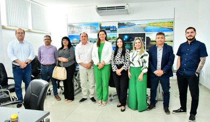Prefeitura, MP e TCE discutem a situação dos catadores de recicláveis em Floriano (Foto: Divulgação / Prefeitura Municipal de Floriano)