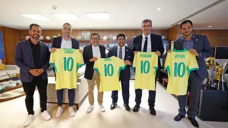 Presidente da CBF, Ednaldo Rodrigues recebeu visita de executivos do Grupo City
