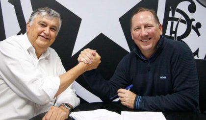 Presidente do Botafogo, Durcesio Mello, e o dono da SAF do clube, John Textor (Foto: Divulgação) Presidente do Botafogo, Durcesio Mello, e o dono da SAF do clube, John Textor (Foto: Divulgação)