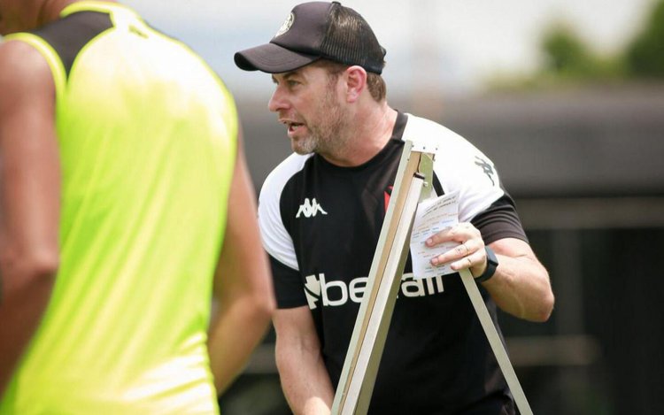Rafael Paiva deixou o comando do Vasco