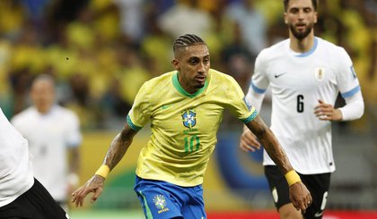 Raphinha rebate vaias da torcida para a Seleção Brasileira (Foto: Rafael Ribeiro / CBF) Raphinha rebate vaias da torcida para a Seleção Brasileira (Foto: Rafael Ribeiro / CBF)