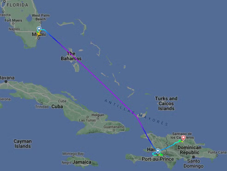 Registro do site FlightRadar24 mostra que aeronave da Spirit Airlines que teria de pousar em Porto Príncipe circulou a capital haitiana e depois seguiu para a República Dominicana.
