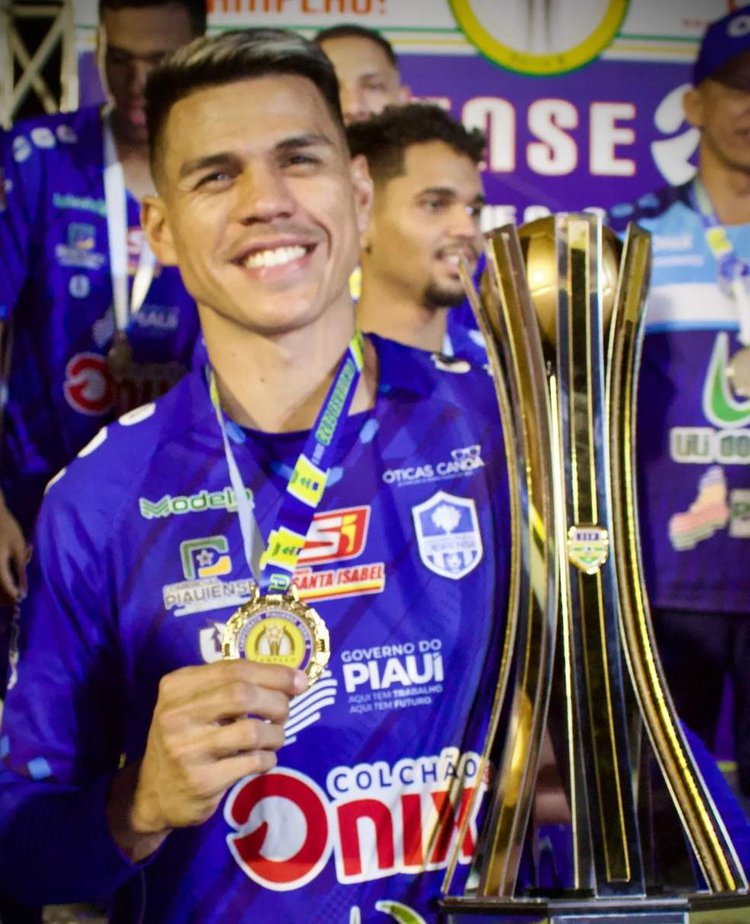Rhuann foi campeão com o Oeirense em 2023