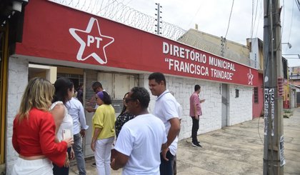 Secretários de Rafael Fonteles se filiam ao PT em evento durante feriado (Foto: Assis Fernandes/ O DIA) Secretários de Rafael Fonteles se filiam ao PT em evento durante feriado (Foto: Assis Fernandes/ O DIA)