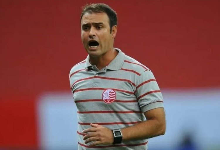 Sidney Moraes, técnico do Náutico em 2014