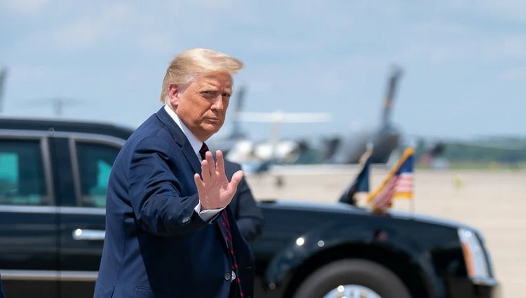 Trump vence em estados-chave e declara vitória nas eleições nos EUA