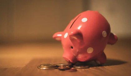 A melhor opção estaria nos CDBs de bancos médios, considerando uma remuneração de 110% do CDI. (Foto: Pexels/Andre Taissin) A melhor opção estaria nos CDBs de bancos médios, considerando uma remuneração de 110% do CDI. (Foto: Pexels/Andre Taissin)