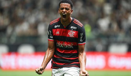 Carlinhos será o jogador mais experiente do Flamengo no início do Carioca (Foto: Gilvan de Souza / Flamengo) Carlinhos será o jogador mais experiente do Flamengo no início do Carioca (Foto: Gilvan de Souza / Flamengo)