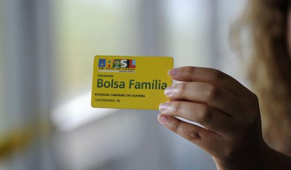 Cartão do programa Bolsa Família. (Foto: Senado Federal / Wikimedia Commons) Cartão do programa Bolsa Família. (Foto: Senado Federal / Wikimedia Commons)