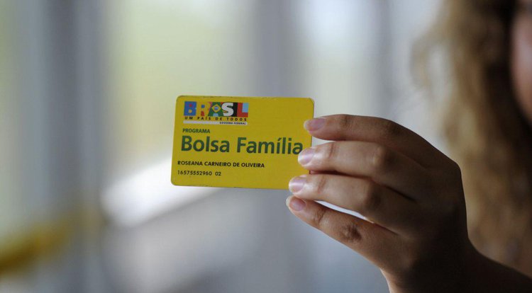 Cartão do programa Bolsa Família.