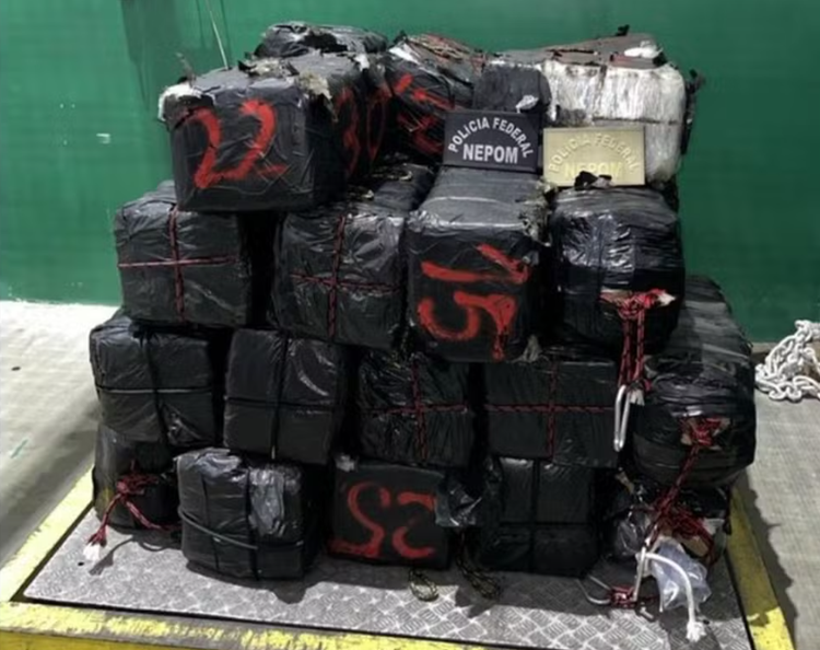 Drogas seriam levadas para Marrocos.