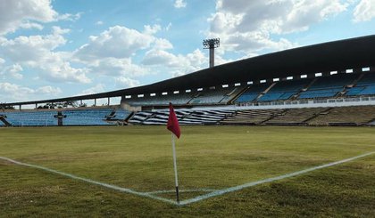 Estádio Albertão, em Teresina. (Foto: Aldo Carvalho) Estádio Albertão, em Teresina. (Foto: Aldo Carvalho)