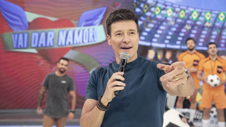 Faro pode ser substituído por ex-Globo