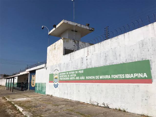Filho é preso após tentar entregar maconha ao pai dentro de penitenciária em Altos