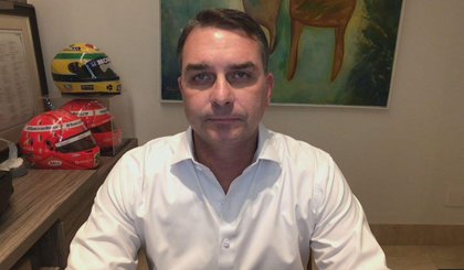 Flávio Bolsonaro, em entrevista à CNN (Foto: Reprodução / CNN) Flávio Bolsonaro, em entrevista à CNN (Foto: Reprodução / CNN)
