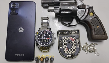Foragido da Penitenciária Irmão Guido é recapturado em bar em Teresina. (Foto: Ascom / PM-PI) Foragido da Penitenciária Irmão Guido é recapturado em bar em Teresina. (Foto: Ascom / PM-PI)