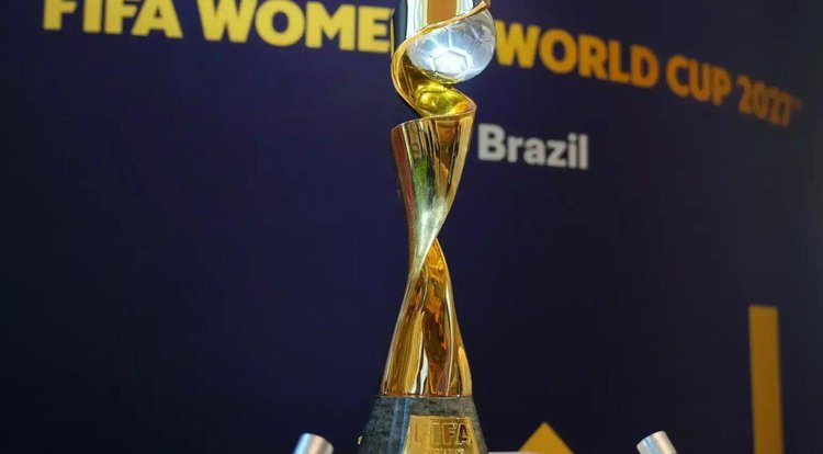 Gianni Infantino anuncia Brasil como sede da Copa do Mundo Feminina de 2027.