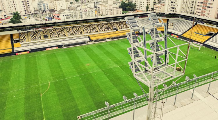 Heriberto Hülse, estádio do Criciúma
