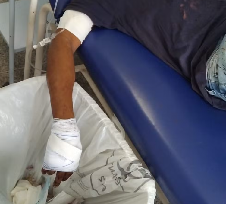 Homem levou tiro por causa de discussão com a esposa.