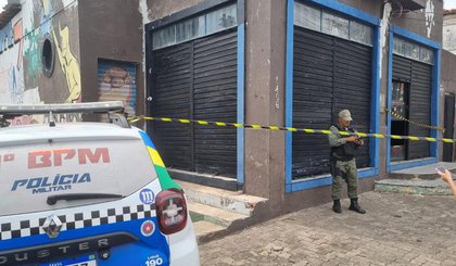 Homem tenta invadir espaço cultural no Centro de Teresina e é assassinado. (Foto: Sthefany Prado/g1) Homem tenta invadir espaço cultural no Centro de Teresina e é assassinado. (Foto: Sthefany Prado/g1)